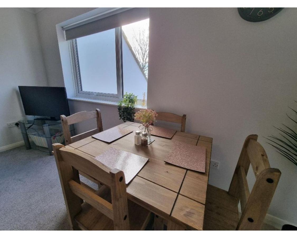 Canal Side Retreat - 2 Bedroom Apartment Heybridge (Maldon) Exterior foto