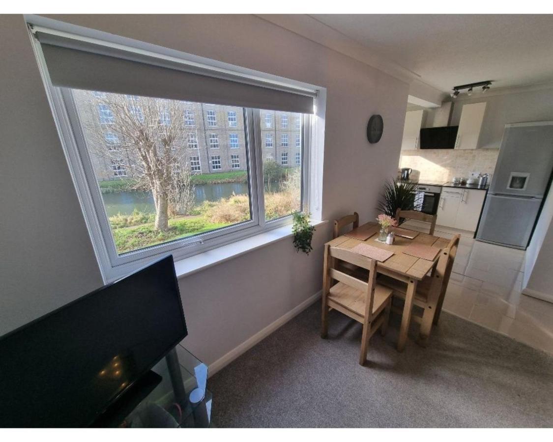Canal Side Retreat - 2 Bedroom Apartment Heybridge (Maldon) Exterior foto